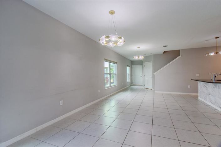 Image No.9-4 Bed Townhouse for sale