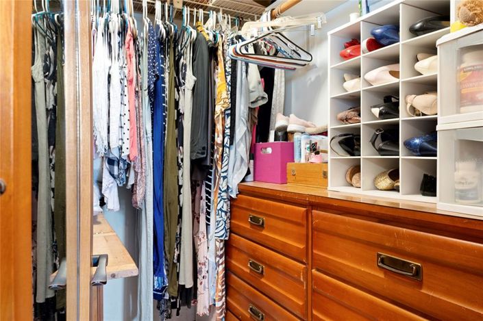 Image No.19-4 Bed Property for sale