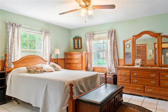 Image No.28-4 Bed Property for sale