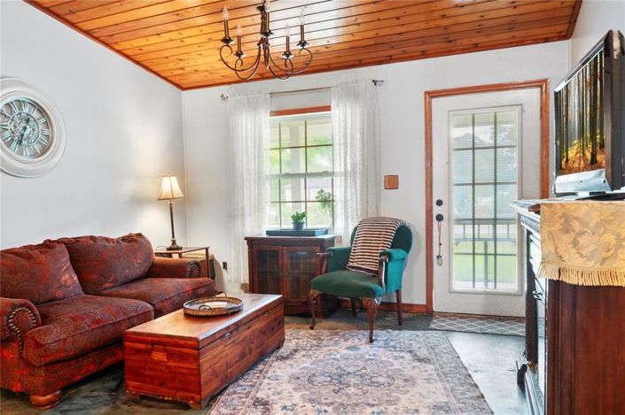 Image No.9-4 Bed Property for sale