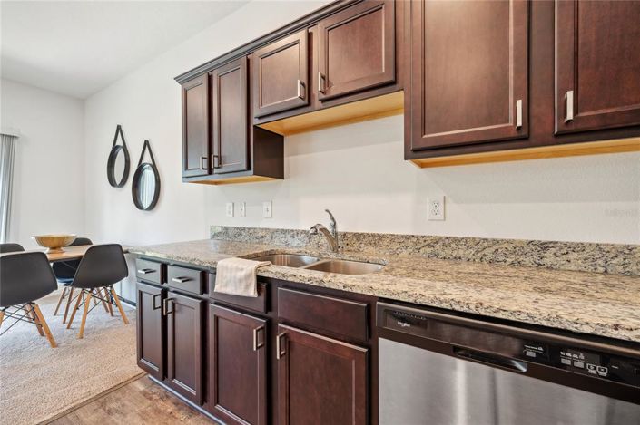 Image No.11-3 Bed Townhouse for sale