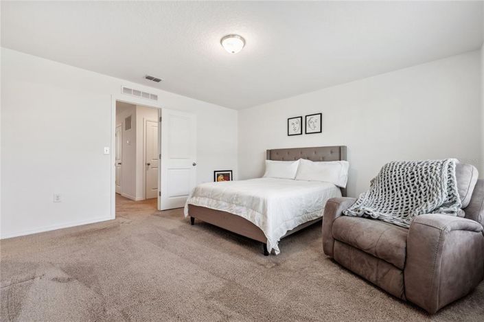 Image No.20-3 Bed Townhouse for sale