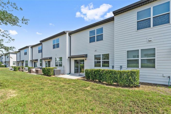 Image No.26-3 Bed Townhouse for sale