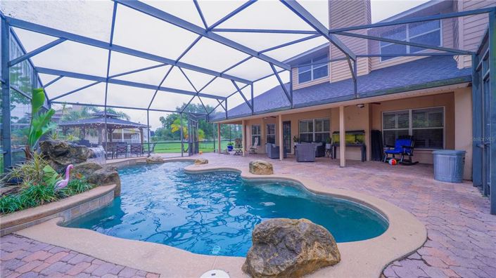 Image No.11-5 Bed Property for sale