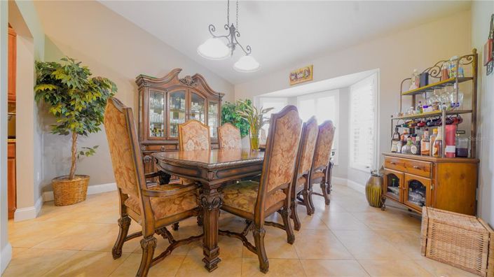 Image No.18-5 Bed Property for sale