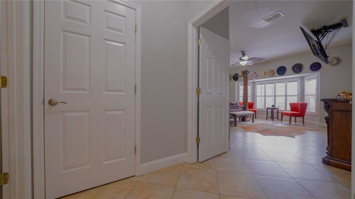 Image No.34-5 Bed Property for sale