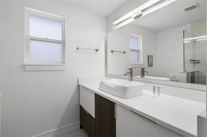 Image No.23-4 Bed Property for sale