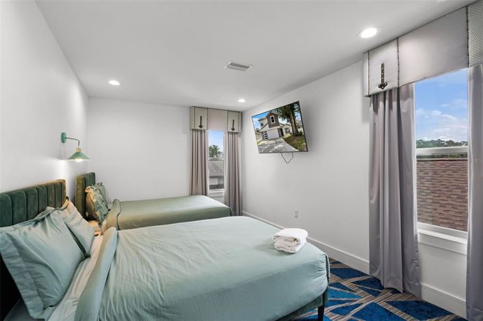 Image No.25-4 Bed Property for sale