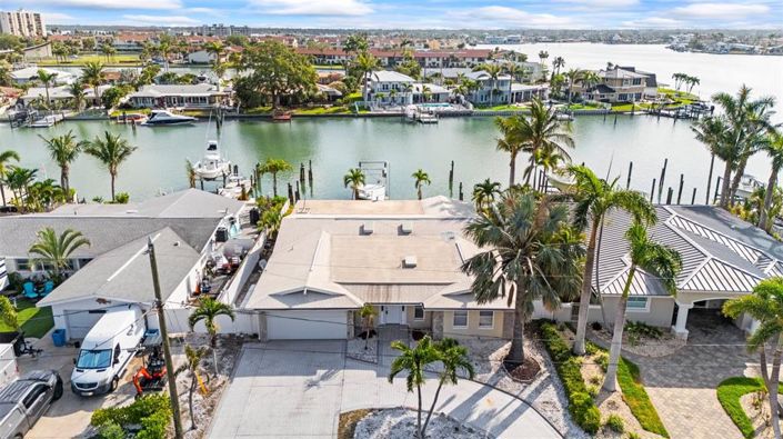 Image No.11-4 Bed Property for sale