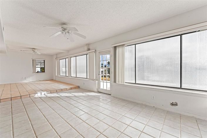 Image No.17-4 Bed Property for sale