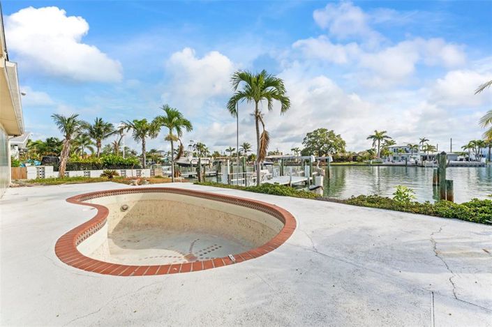 Image No.26-4 Bed Property for sale