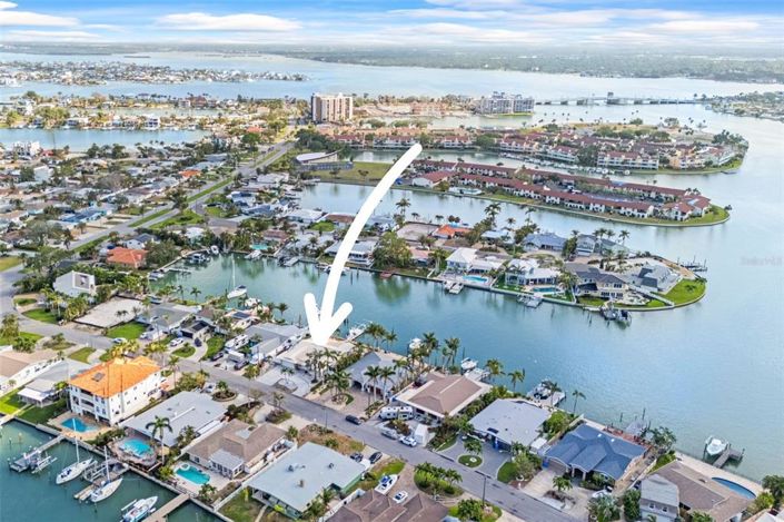 Image No.4-4 Bed Property for sale