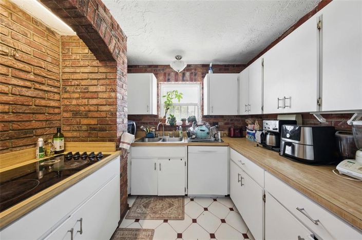 Image No.10-4 Bed Property for sale