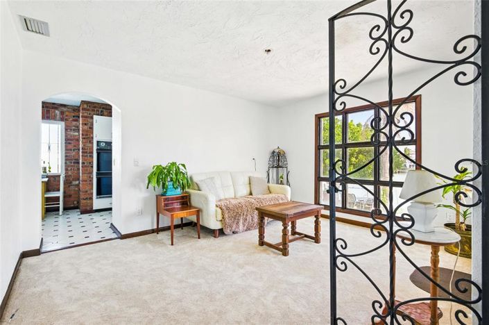 Image No.13-4 Bed Property for sale