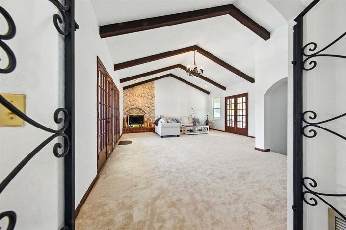 Image No.18-4 Bed Property for sale