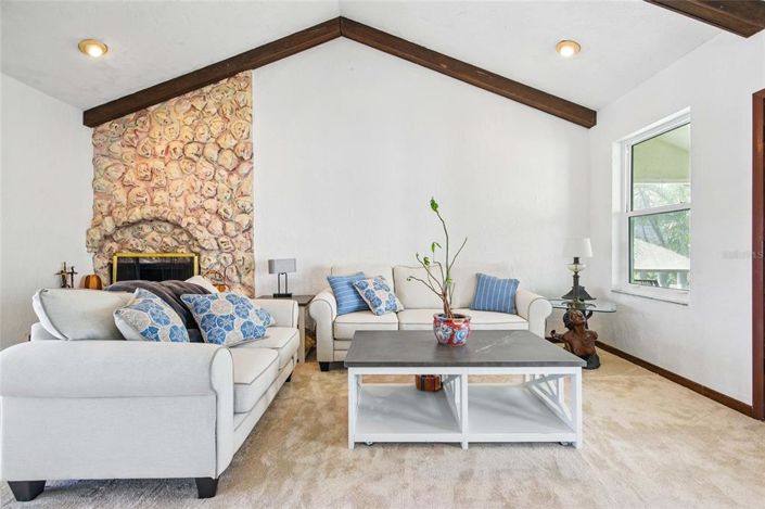 Image No.20-4 Bed Property for sale