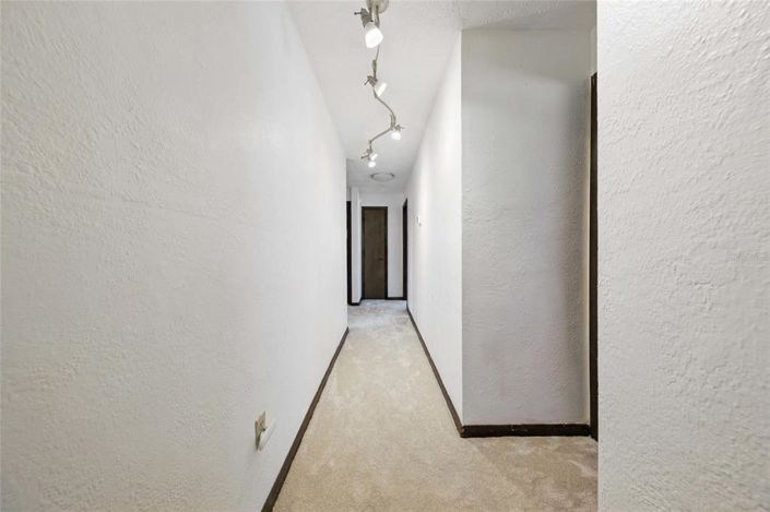 Image No.28-4 Bed Property for sale