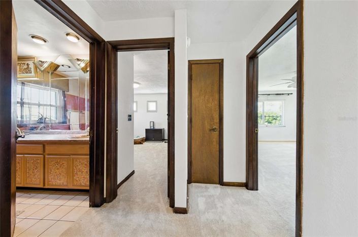 Image No.30-4 Bed Property for sale