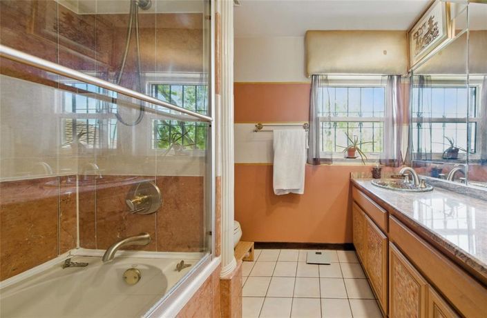 Image No.31-4 Bed Property for sale