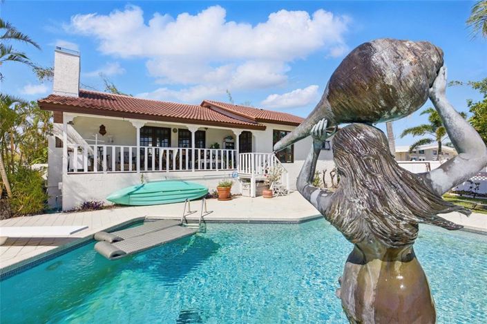 Image No.42-4 Bed Property for sale