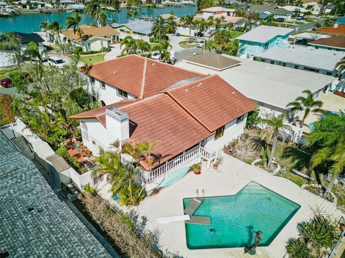 Image No.44-4 Bed Property for sale