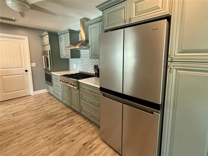 Image No.27-3 Bed Property for sale