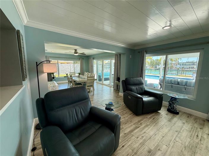 Image No.32-3 Bed Property for sale