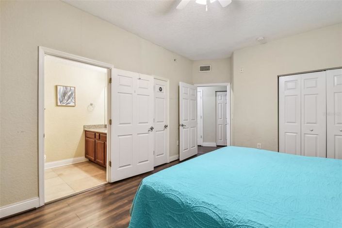 Image No.16-2 Bed Property for sale