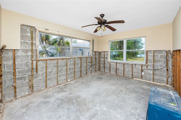 Image No.28-2 Bed Property for sale