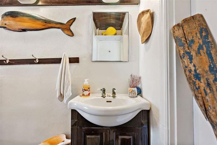 Image No.20-2 Bed Property for sale