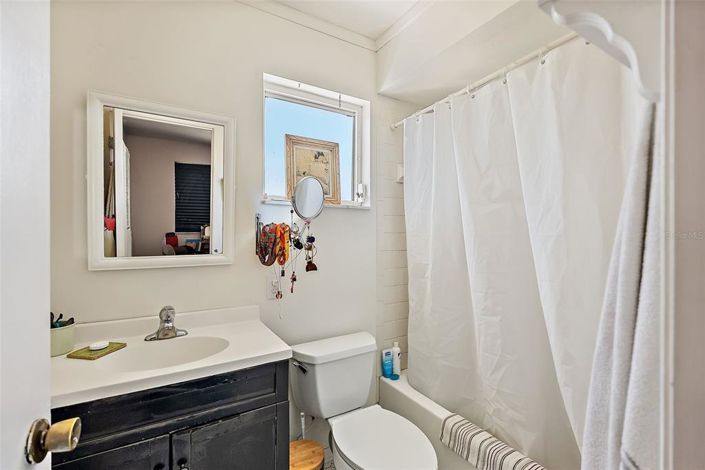 Image No.24-2 Bed Property for sale