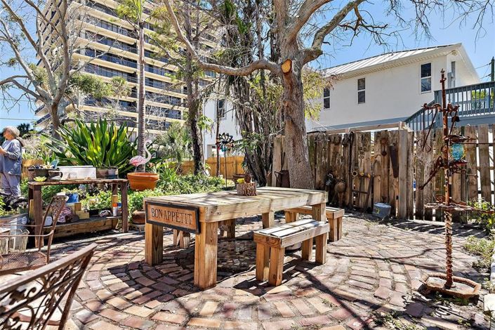 Image No.39-2 Bed Property for sale