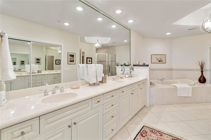 Image No.8-3 Bed Property for sale