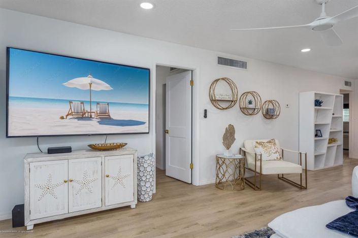 Image No.13-2 Bed Property for sale