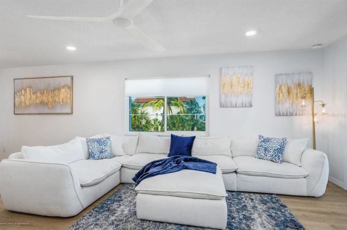 Image No.14-2 Bed Property for sale