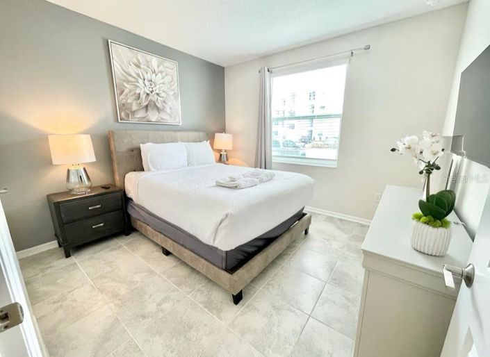 Image No.11-3 Bed Property for sale