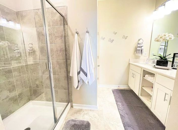 Image No.12-2 Bed Property for sale