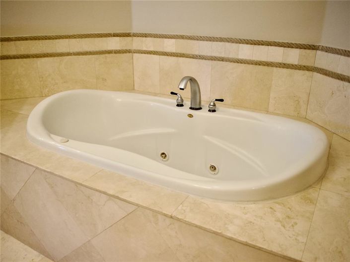 Image No.36-3 Bed Property for sale