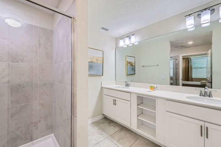 Image No.8-2 Bed Property for sale