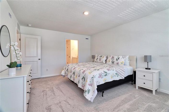 Image No.14-3 Bed Townhouse for sale