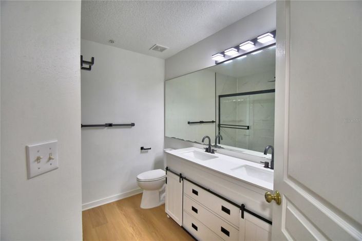 Image No.25-2 Bed Property for sale