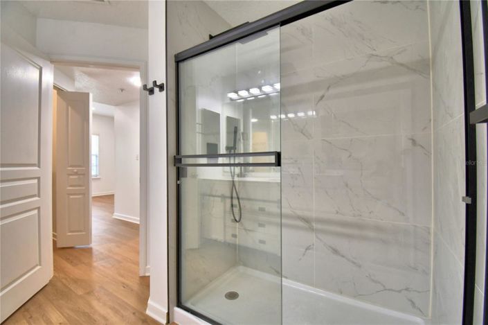 Image No.27-2 Bed Property for sale