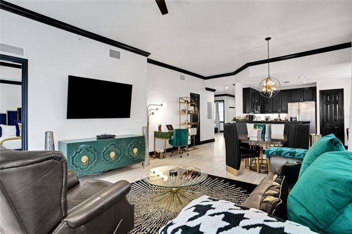 Image No.10-3 Bed Property for sale