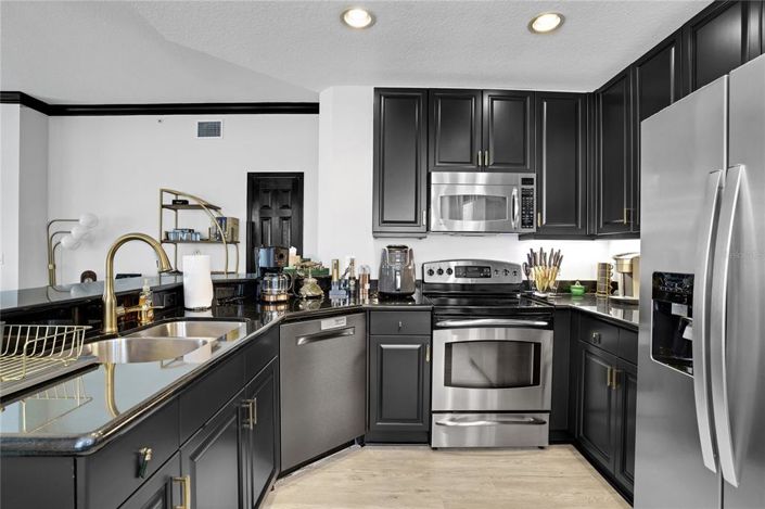 Image No.4-3 Bed Property for sale