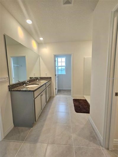 Image No.13-5 Bed Property for sale