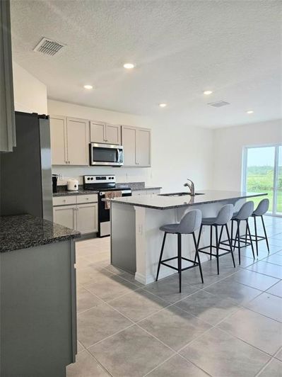 Image No.7-5 Bed Property for sale