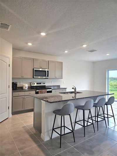 Image No.8-5 Bed Property for sale