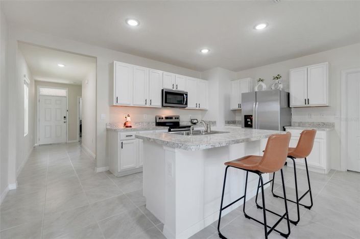 Image No.19-3 Bed Property for sale