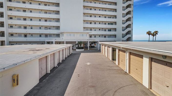 Image No.36-2 Bed Property for sale