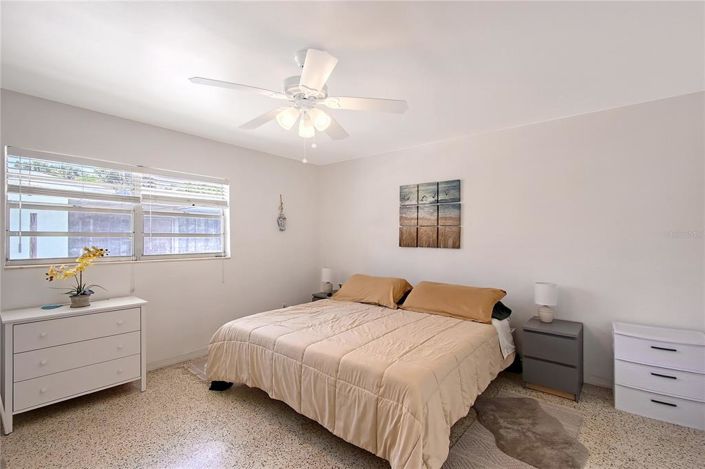 Image No.19-2 Bed Property for sale